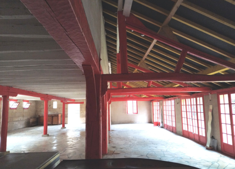 Ancienne auberge de caractère du XIXe siècle