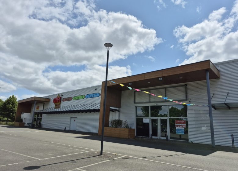 Ancien local commercial – La Flèche