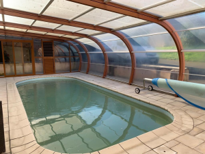 PROPRIÉTÉ AVEC PISCINE SUR GRAND TERRAIN ET VUE PANORAMIQUE SUR LE PERCHE