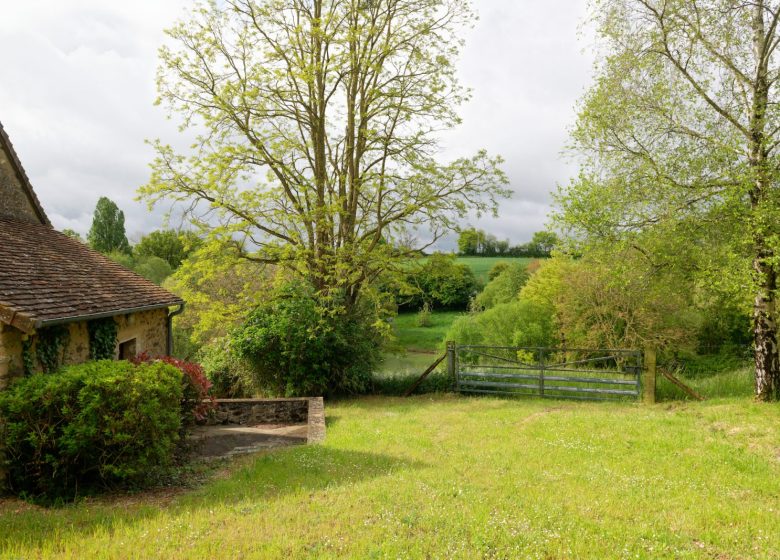 ENSEMBLE COMPOSÉ DE DEUX GÎTES ET D’UNE MAISON