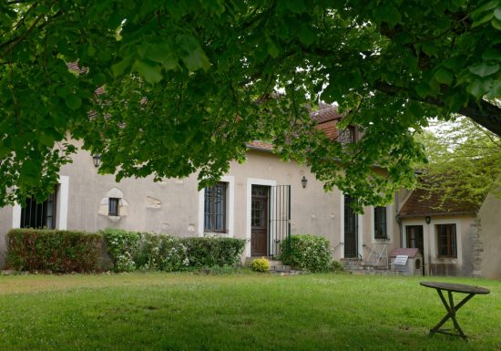 ENSEMBLE COMPOSÉ DE DEUX GÎTES ET D’UNE MAISON