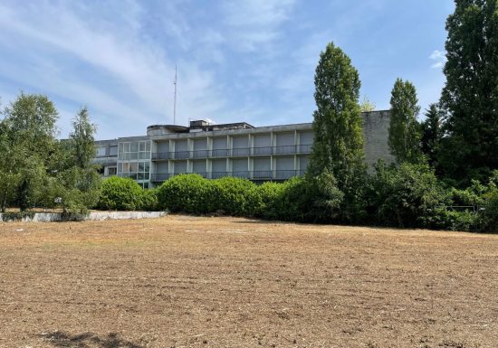 Votre prochain 5 étoiles au Mans, en face des 24h / Your next 5* hôtel in Le Mans opposite the 24h