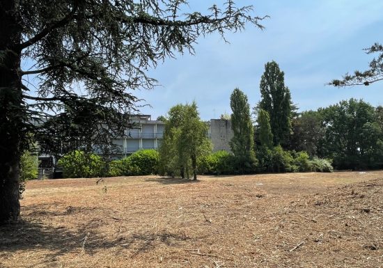 Votre prochain 5 étoiles au Mans, en face des 24h / Your next 5* hôtel in Le Mans opposite the 24h