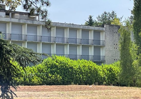 Votre prochain 5 étoiles au Mans, en face des 24h / Your next 5* hôtel in Le Mans opposite the 24h