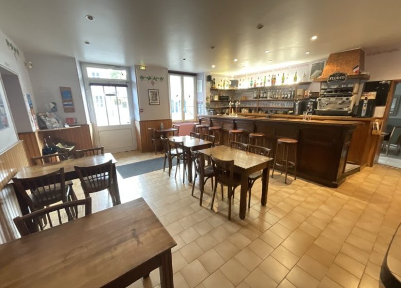 IMMEUBLE EX HÔTEL-RESTAURANT