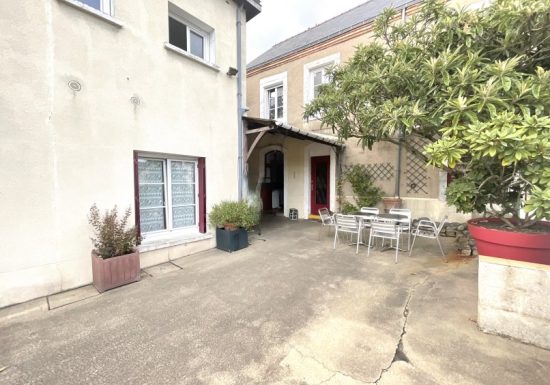 IMMEUBLE EX HÔTEL-RESTAURANT