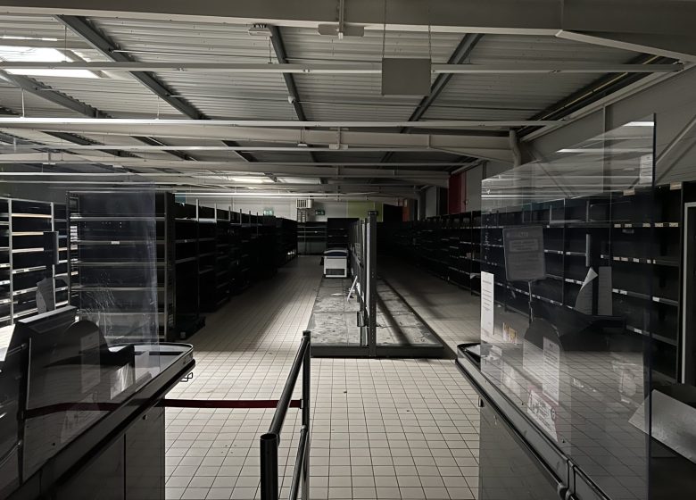 Ancien local commercial polyvalent Fresnay-sur-Sarthe