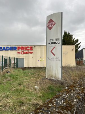 Ancien local commercial polyvalent Fresnay-sur-Sarthe