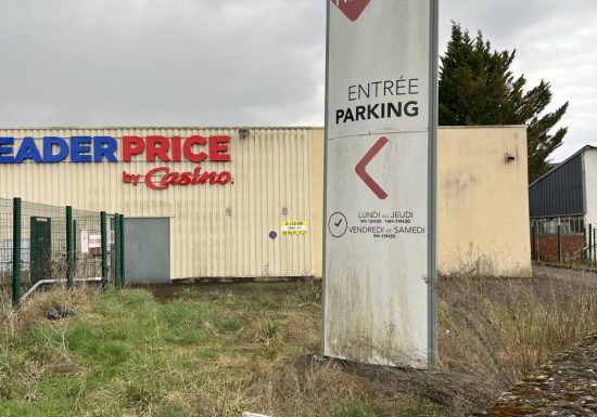 Ancien local commercial polyvalent Fresnay-sur-Sarthe