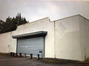 Ancien local commercial polyvalent Fresnay-sur-Sarthe
