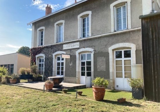 Ancienne Gare SNCF sur la voie verte Malicorne-sur-Sarthe