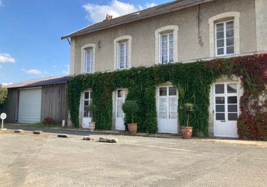 Ancienne Gare SNCF sur la voie verte Malicorne-sur-Sarthe