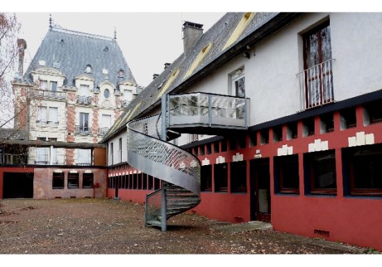 DOMAINE DE CHARDONNEUX À SAINT BIEZ EN BELIN