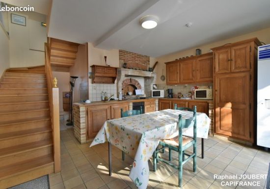 GITE DE GROUPE DE 10 PIECES 500 M² – PERCHE SARTHOIS