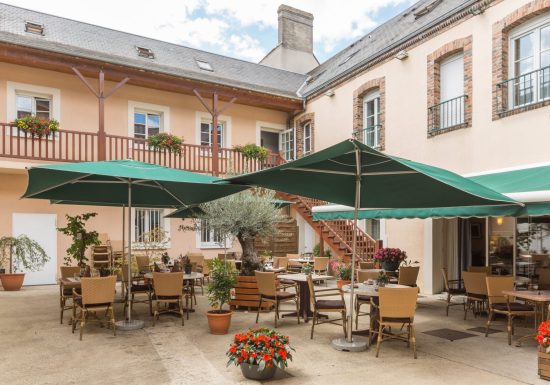 HÔTEL-RESTAURANT DANS LE PERCHE SARTHOIS